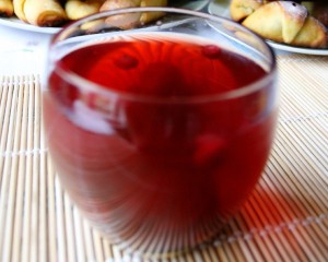  Kompot (traditional berry drink)